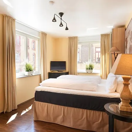 Hotel Zur Alten Brücke 3*