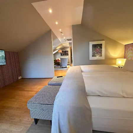 Zur Alten Brücke Hotel